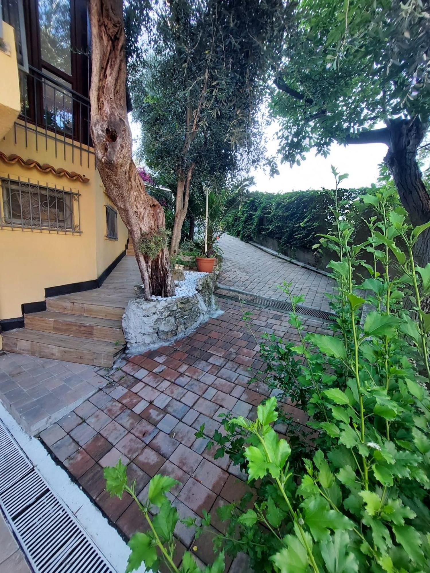 Riviera Garden Apartment Genoa Bagian luar foto